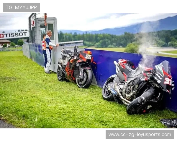 MotoGP战况惨烈，多车连环事故引红旗暂停